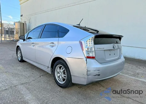 2010 Toyt Prius Silvr z USA, uszkodzony, nr VIN JTDKN3DUXA0145492